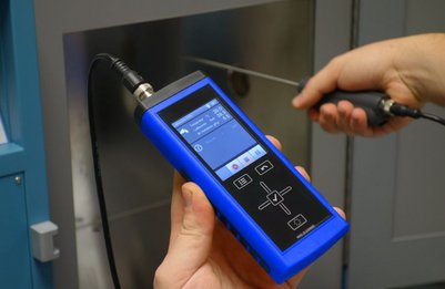 XP200 Handheld device - all-rounder instrument for professional applications-easy to handle and robust for measurement of, temperature (reference), for block calibration devices and in liquid baths.