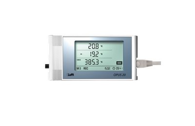 Beste Flexibilität und hervorragendes Preis-/Leistungsverhältnis bietet der OPUS20E, bei dem bis zu 4 externe Temperatur-/Feuchtesensoren und 2 weitere analoge Sensoren angeschlossen werden können.